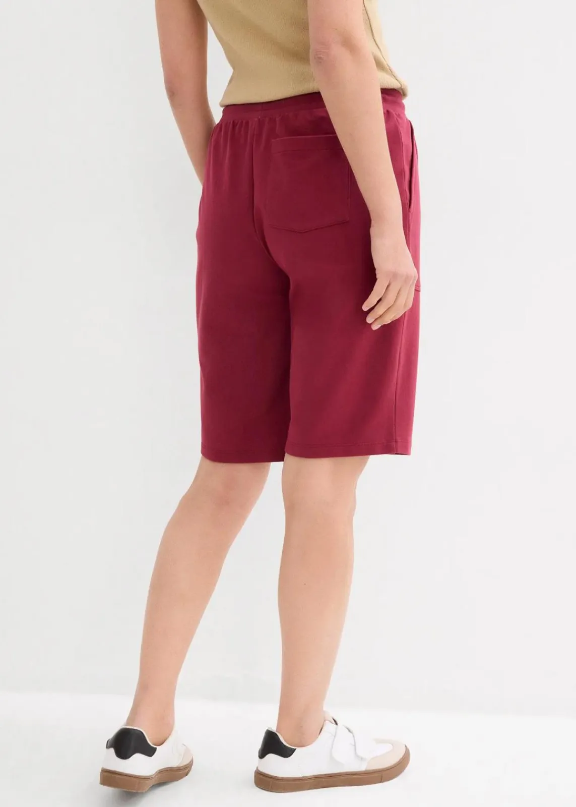 bonprix Nachhaltigere Materialien|Hosen^Sweat-Bermuda aus reiner Baumwolle rhododendronrot