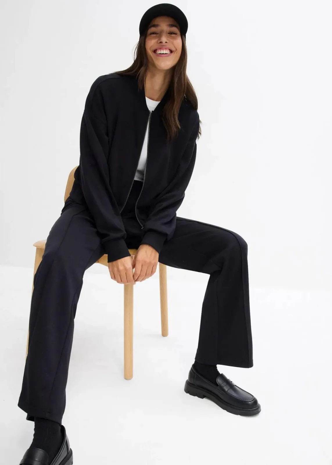 bonprix Bekleidung·Hosen|Jacken & Mäntel^Sweatblouson aus softem Viskose-Mix schwarz
