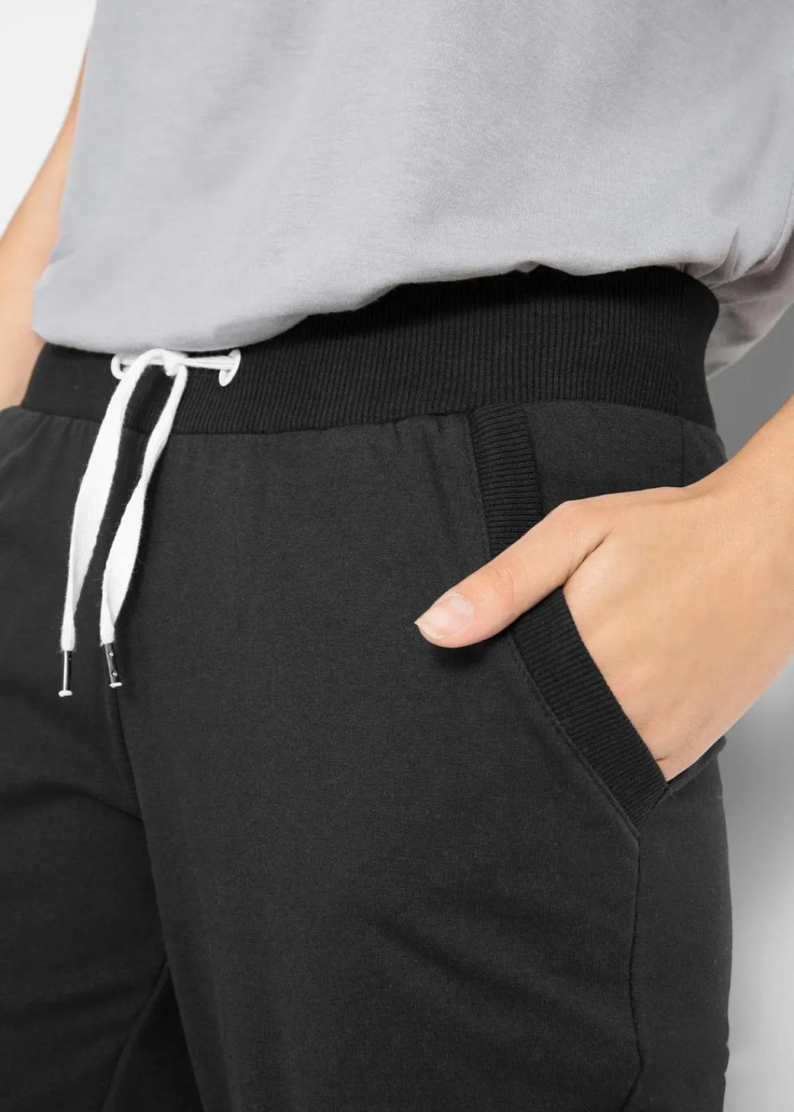 bonprix Bekleidung·Blusen & Tuniken|Bekleidung·Kleider^Sweathose mit Streifen schwarz gestreift