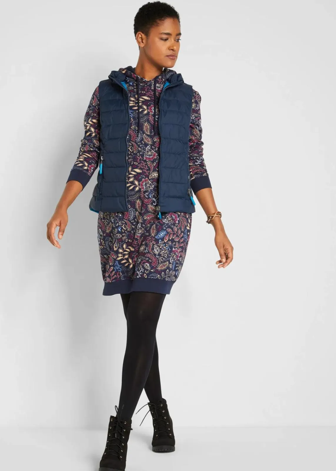 bonprix Bekleidung·Blusen & Tuniken|Bekleidung·Pullover & Strickjacken^Sweatkleid, bedruckt, langarm dunkelblau Paisley