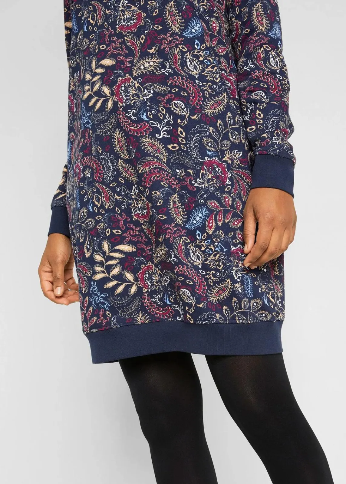 bonprix Bekleidung·Blusen & Tuniken|Bekleidung·Pullover & Strickjacken^Sweatkleid, bedruckt, langarm dunkelblau Paisley