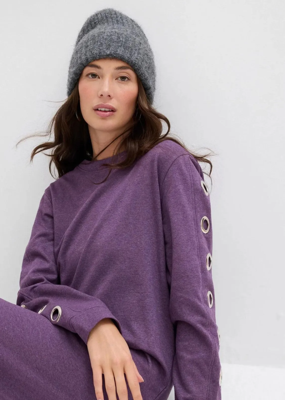 bonprix Bekleidung·Blusen & Tuniken|Bekleidung·Pullover & Strickjacken^Sweatkleid mit Ösen weinbeere