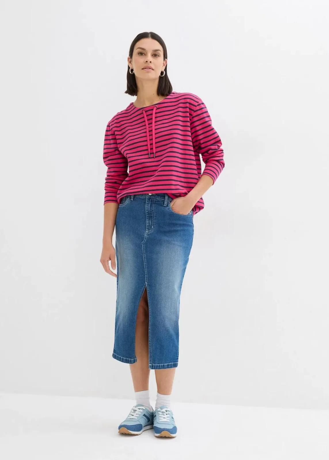 bonprix Sweat^Sweatshirt aus Strukturmaterial dunkelpink/dunkelblau gestreift