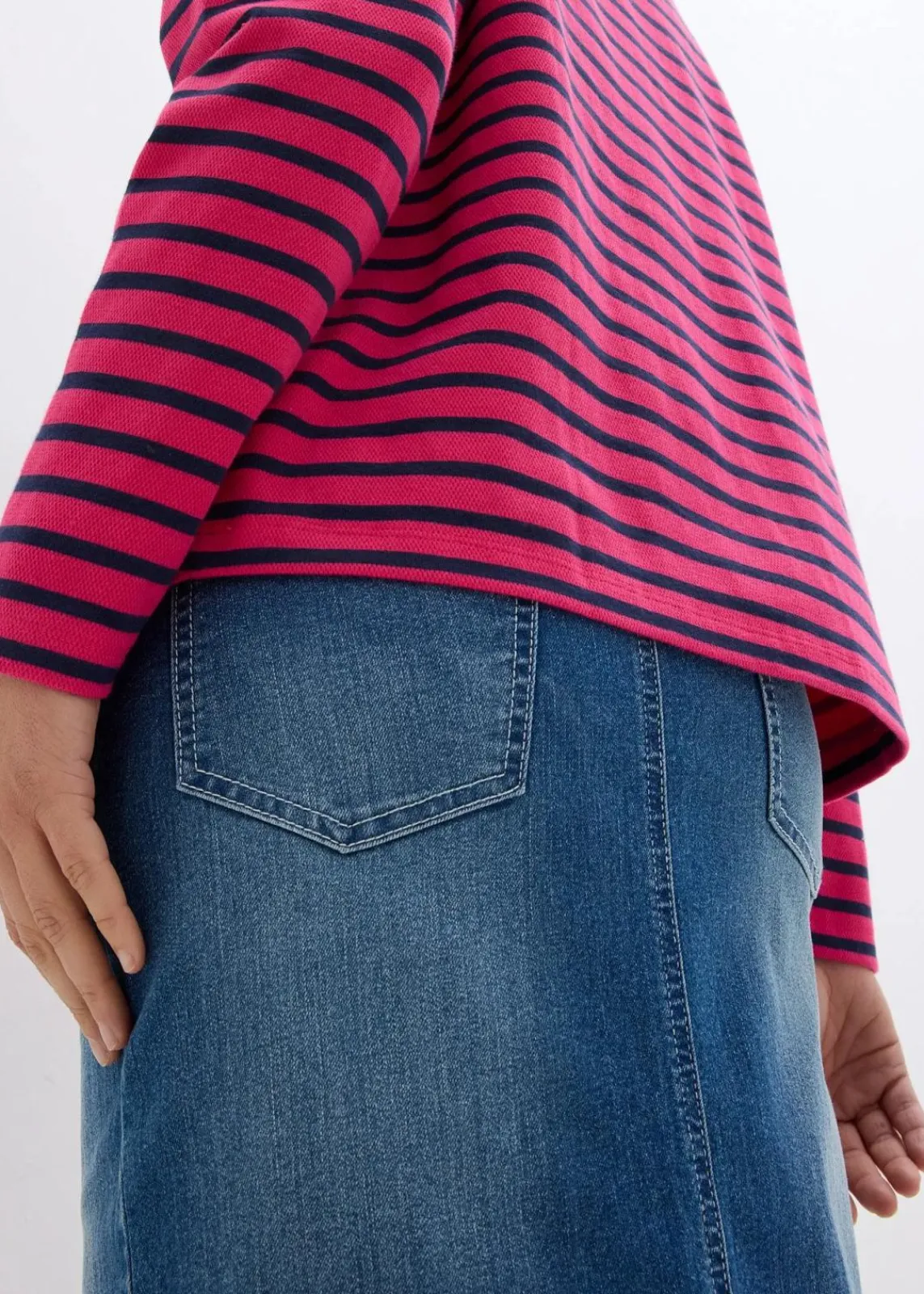 bonprix Sweat^Sweatshirt aus Strukturmaterial dunkelpink/dunkelblau gestreift