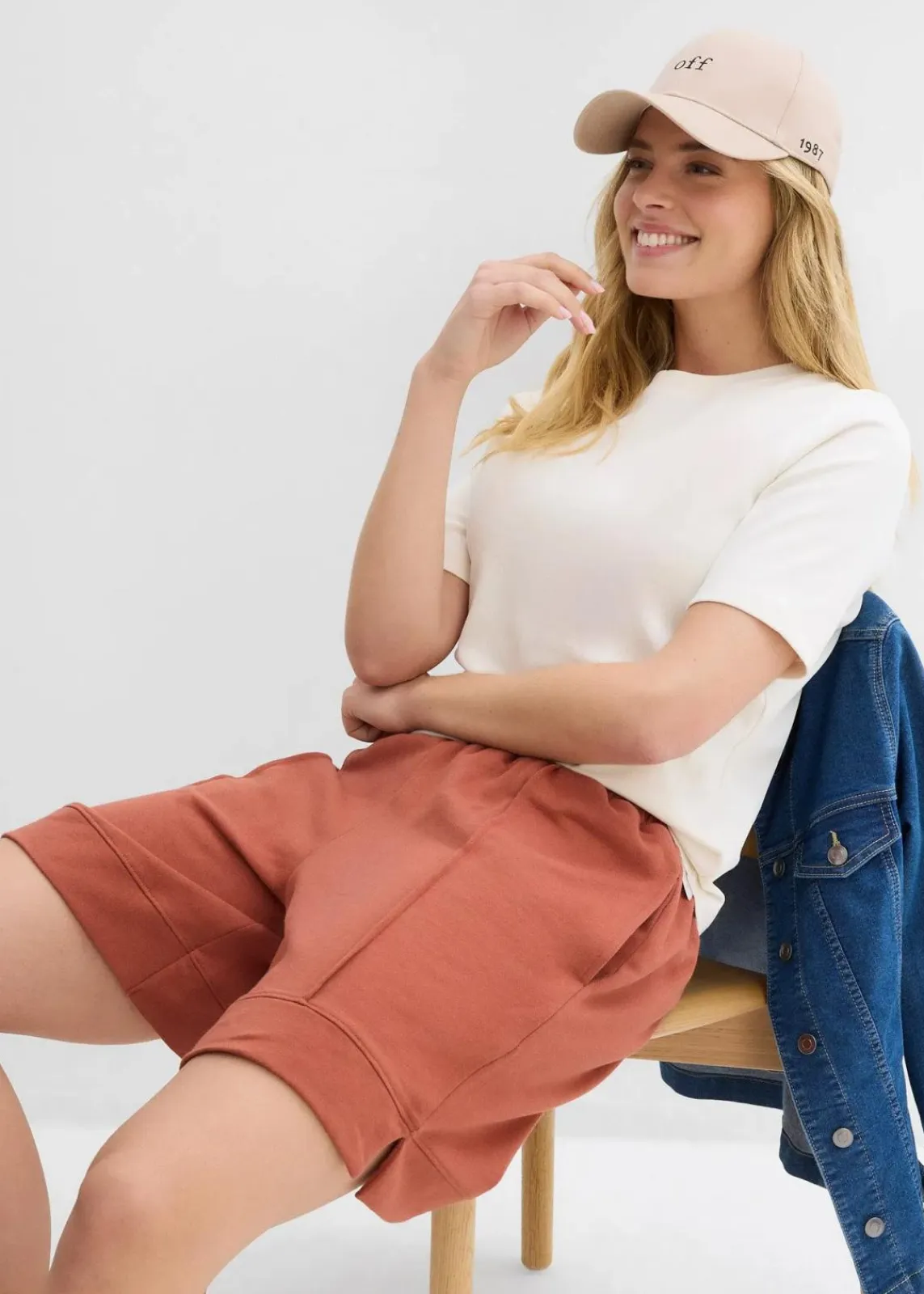bonprix Hosen|Sweat^Sweat-Shorts aus Baumwoll-Mix cognac