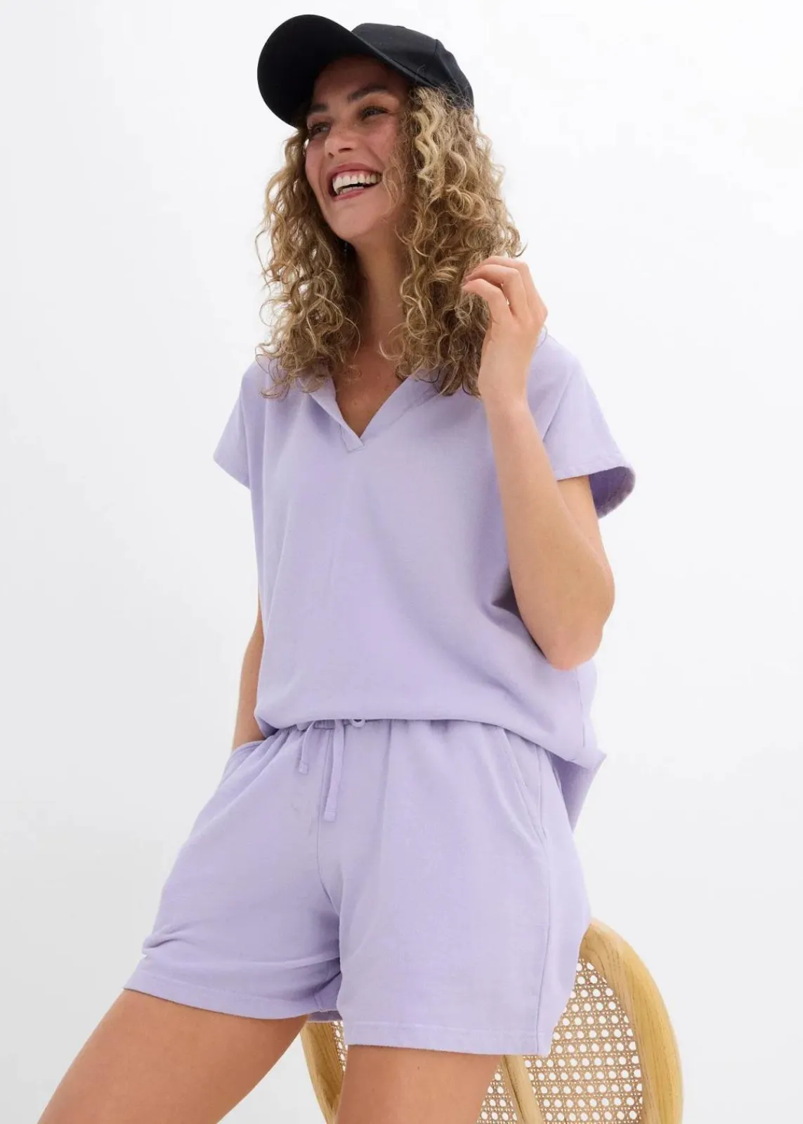 bonprix Nachhaltigere Materialien|Hosen^Sweat-Shorts aus reiner Baumwolle hellviolett