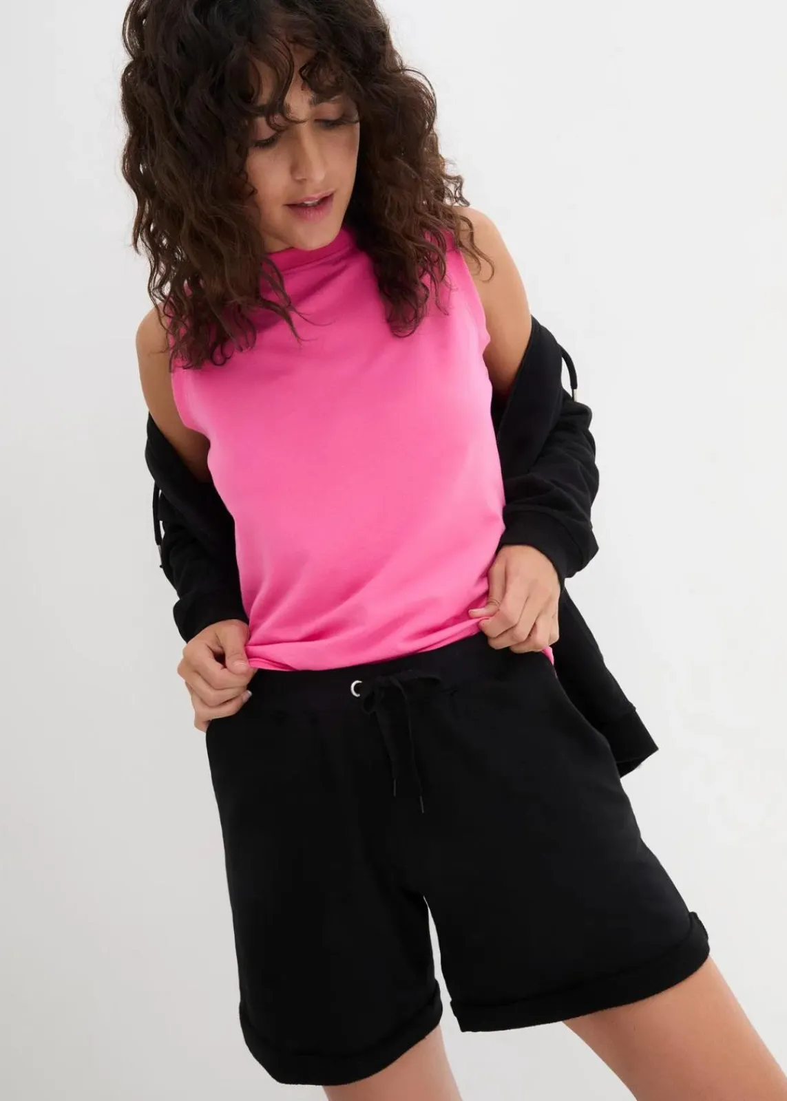bonprix Bekleidung·Outdoorbekleidung|Bekleidung·Röcke^Sweat-Shorts aus reiner Baumwolle schwarz