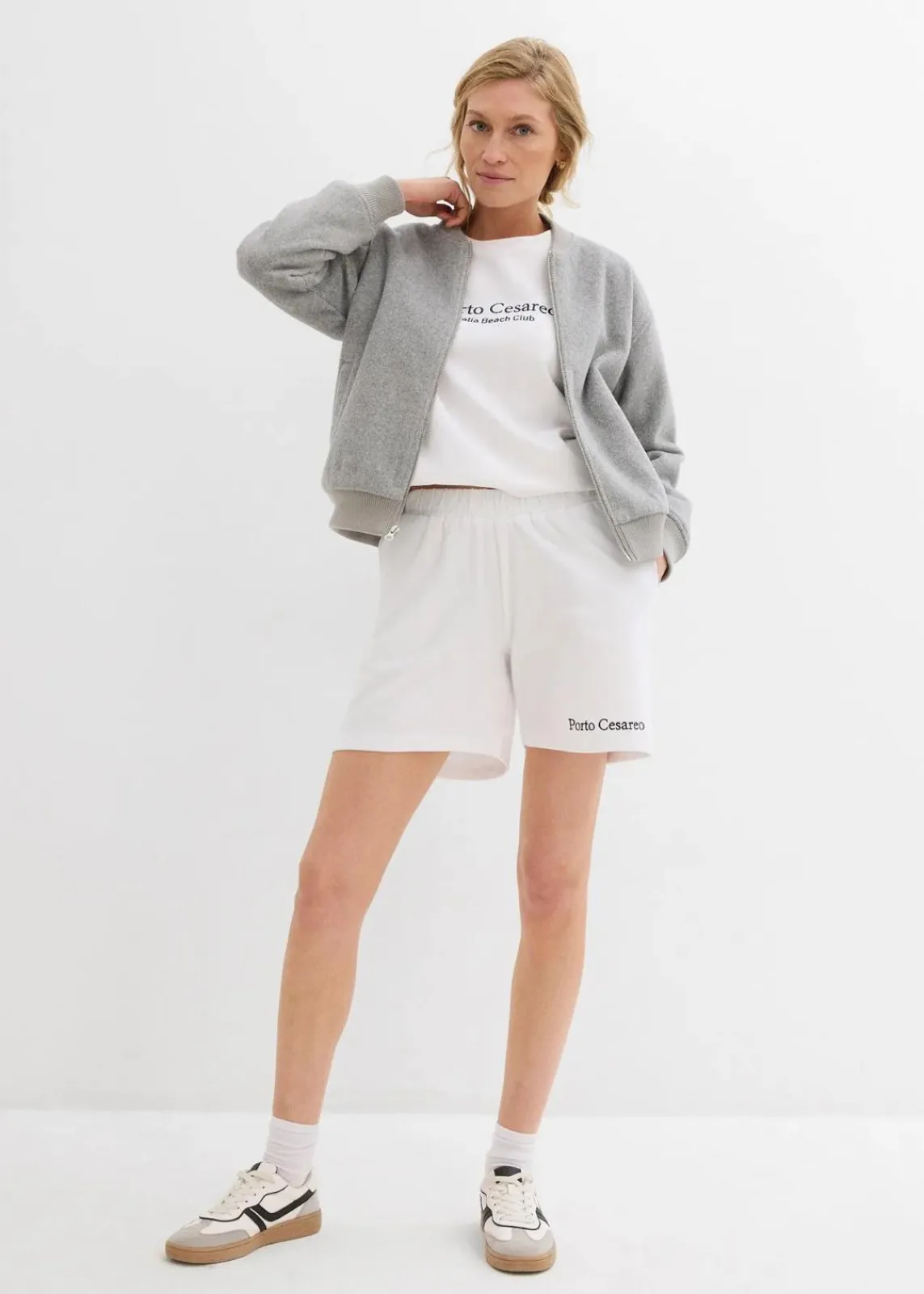 bonprix Bekleidung·Outdoorbekleidung|Bekleidung·Blusen & Tuniken^Sweat-Shorts mit Stickerei weiß