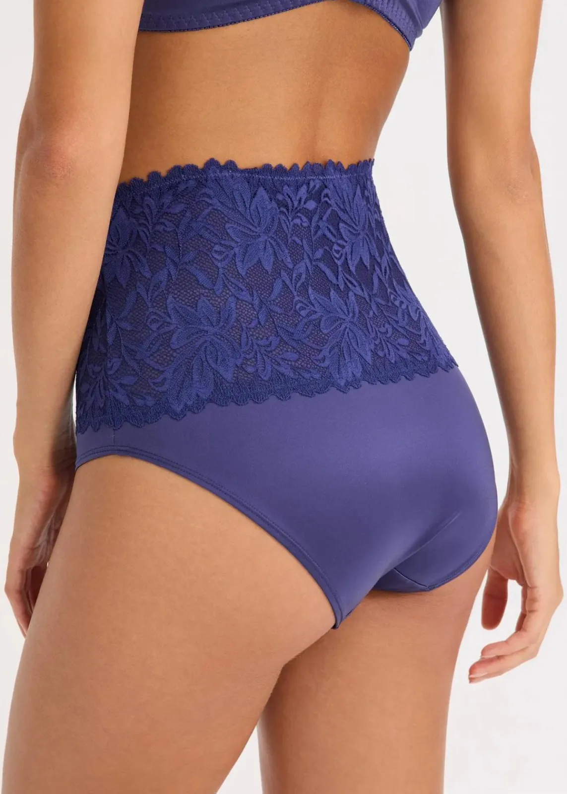 bonprix Wäsche·Dessous|Wäsche·Höschen^Taillenpanty mit zarter Spitze dunkelblau