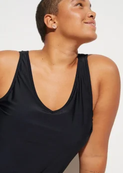 bonprix Nachhaltigere Materialien|Bademode·Tankinis^Tankini schnelltrocknend (2-tlg. Set) schwarz