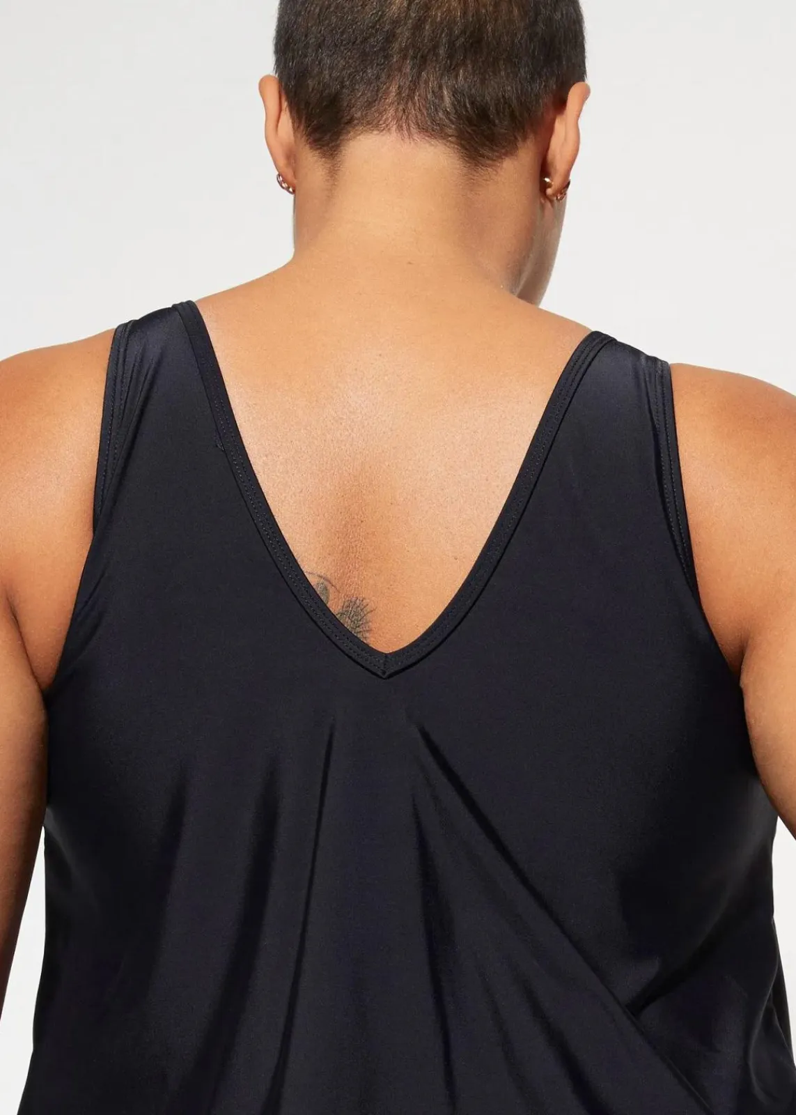 bonprix Nachhaltigere Materialien|Bademode·Tankinis^Tankini schnelltrocknend (2-tlg. Set) schwarz