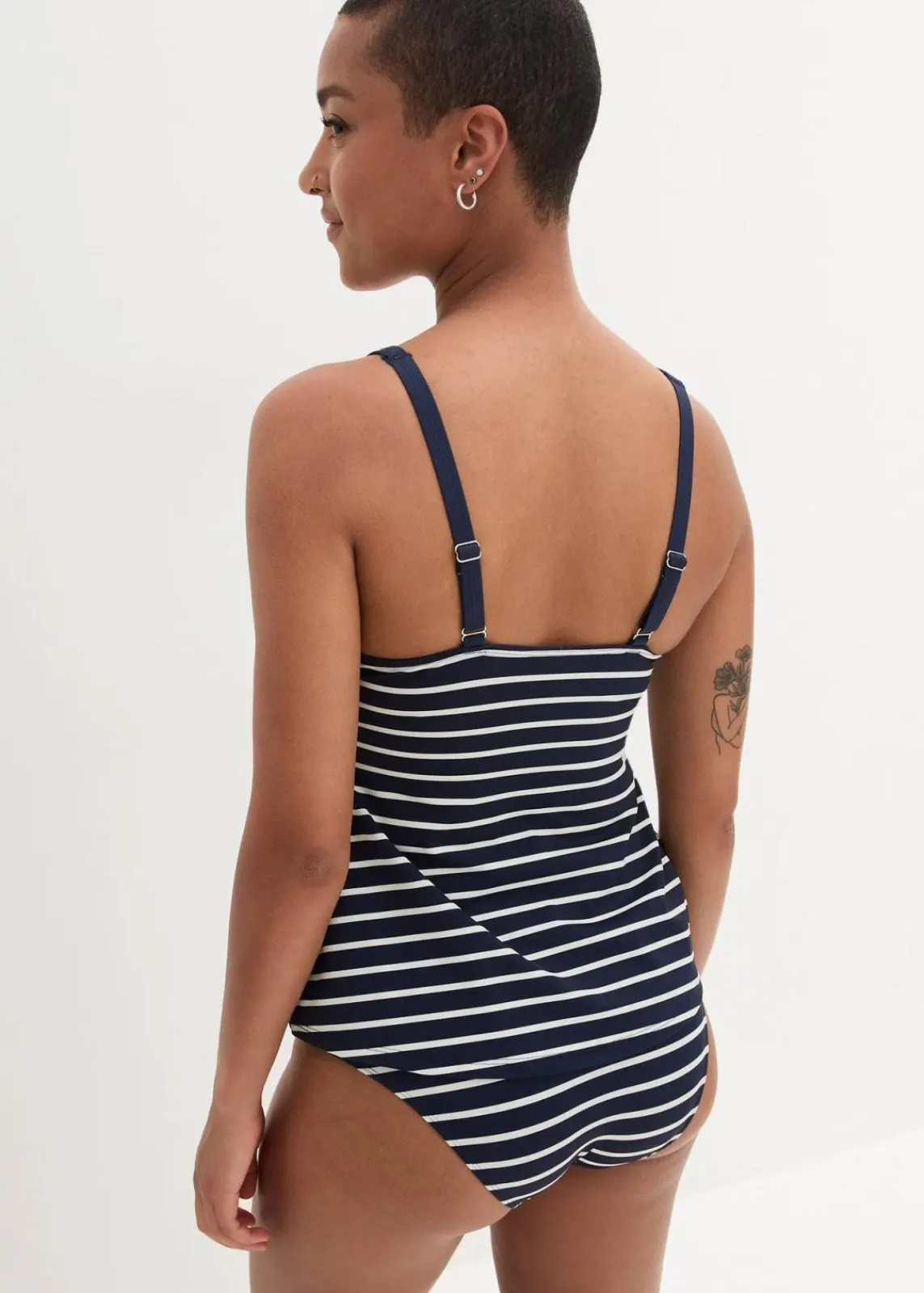 bonprix Nachhaltigere Materialien|Tankinis^Tankini (2-tlg.Set) mit Schnürung dunkelblau/wollweiß gestreift