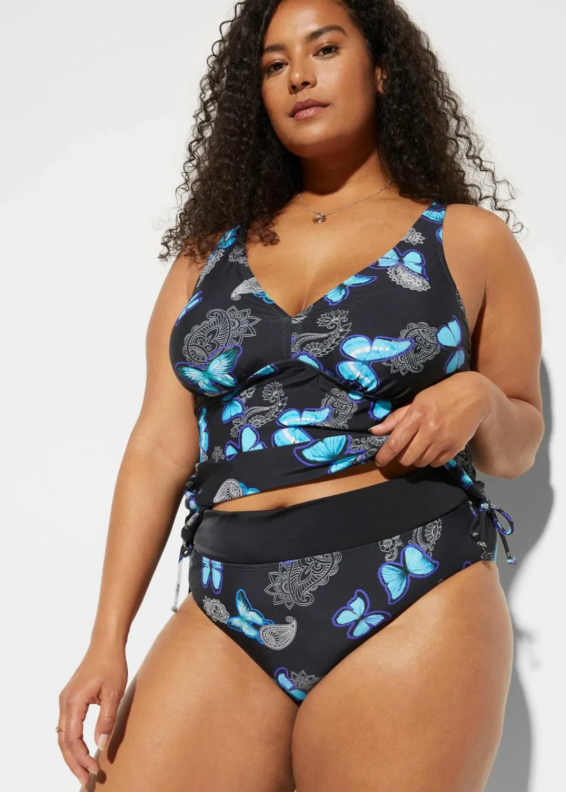 bonprix Nachhaltigere Materialien|Mix & Match^Tankinioberteil mit Bindebändern schwarz/blau