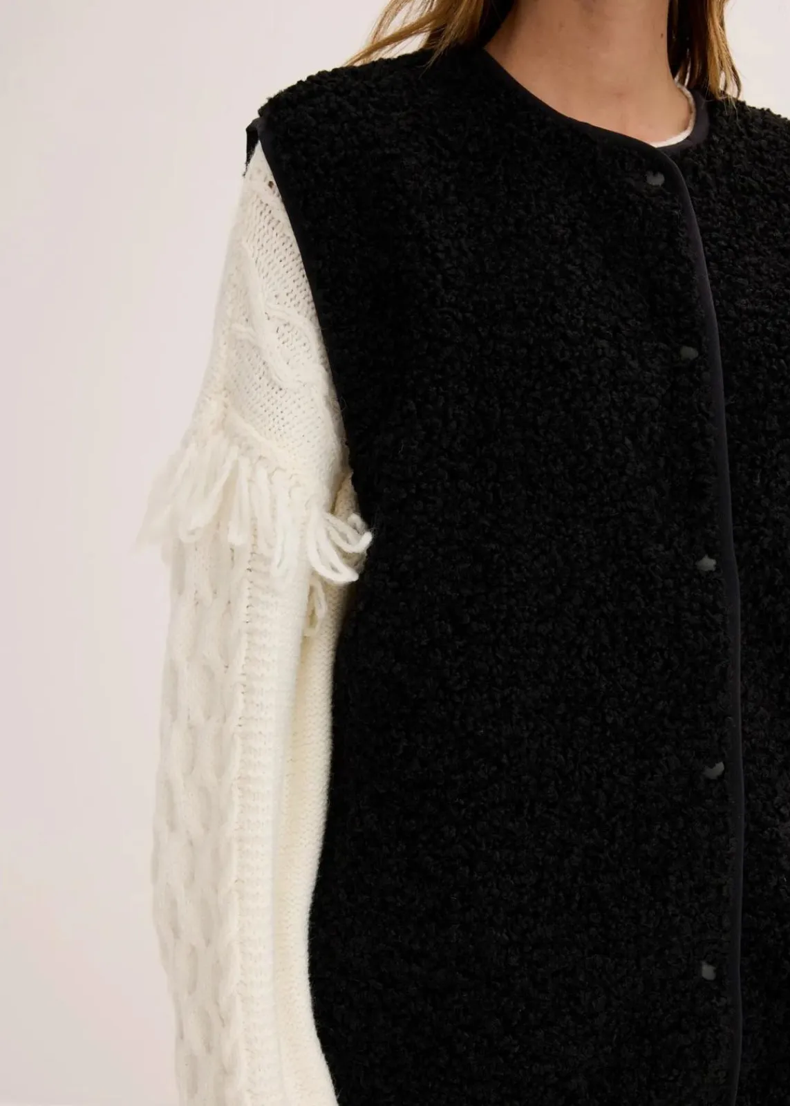 bonprix Bekleidung·Blusen & Tuniken|Bekleidung·Hosen^Teddy-Weste schwarz