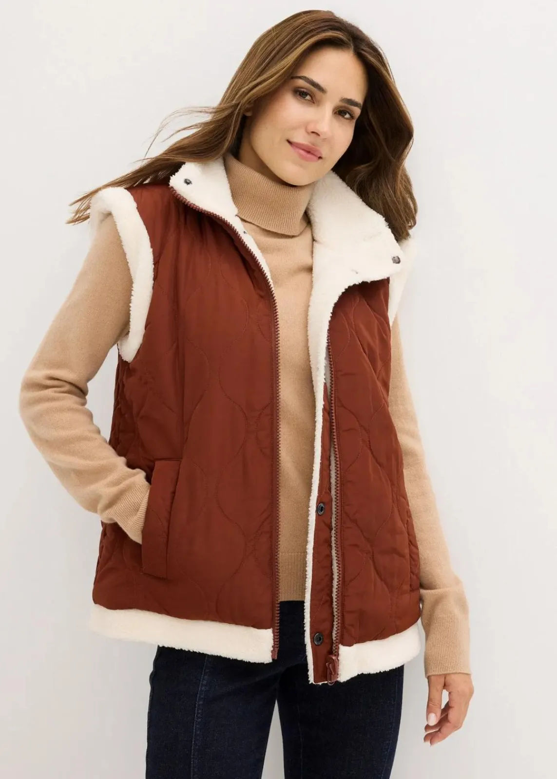 bonprix Jacken & Mäntel|Bekleidung·Hosen^Teddy-Weste zum Wenden mahagonibraun/naturbeige