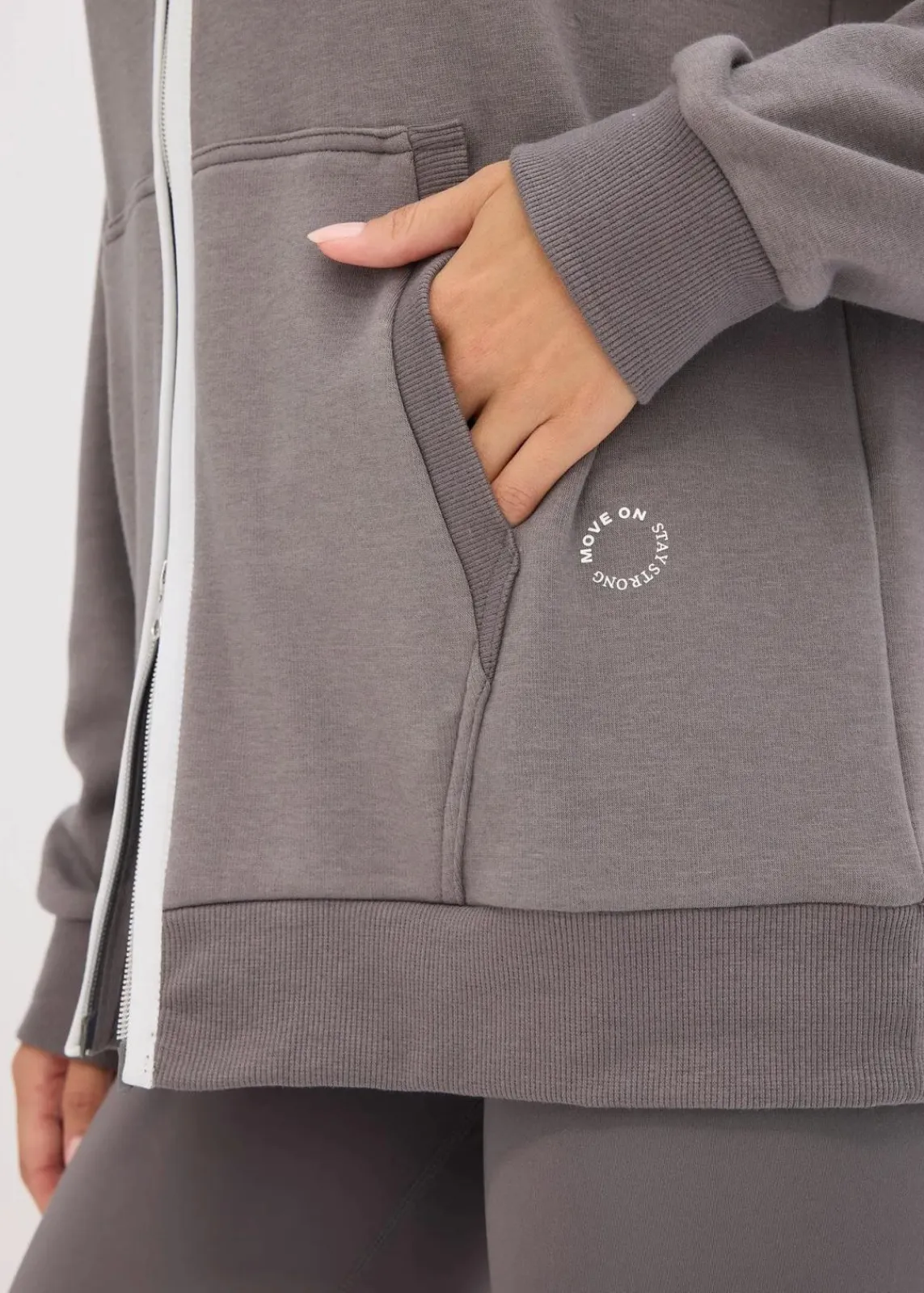 bonprix Bekleidung·Sweat|Bekleidung·Blusen & Tuniken^Thermo Sweatjacke, schnelltrocknend granitgrau
