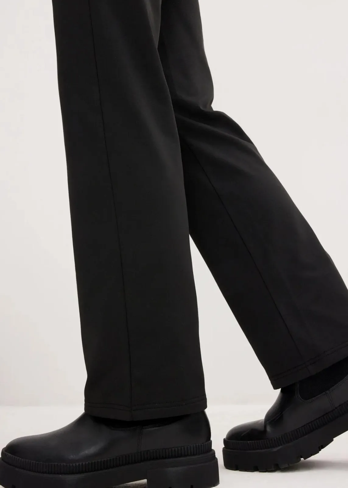 bonprix Bekleidung·Kleider|Hosen^Thermo-Leggings mit Reißverschlusstaschen schwarz