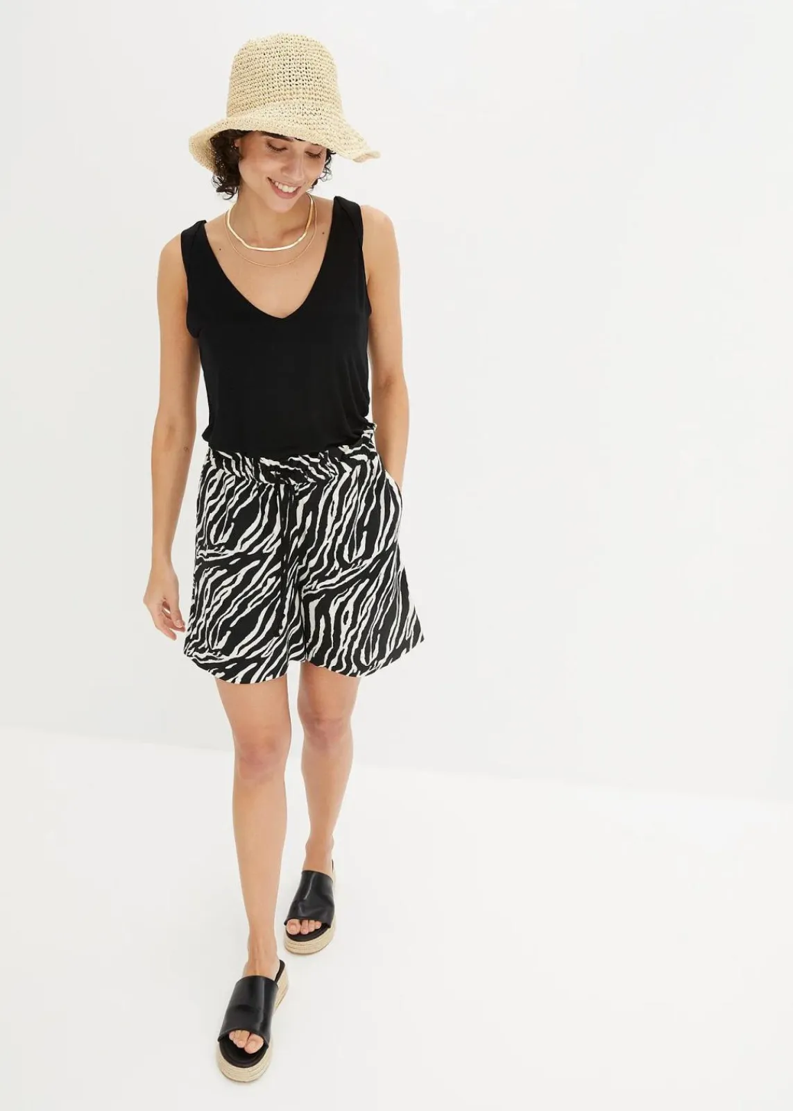 bonprix Nachhaltigere Materialien|Shirts & Tops^Top aus fließender Viskose schwarz