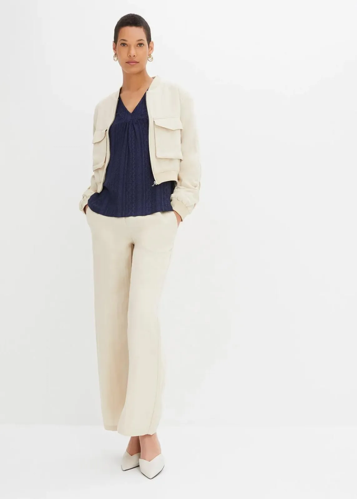 bonprix Shirts & Tops^Top mit Lochstickerei dunkelblau