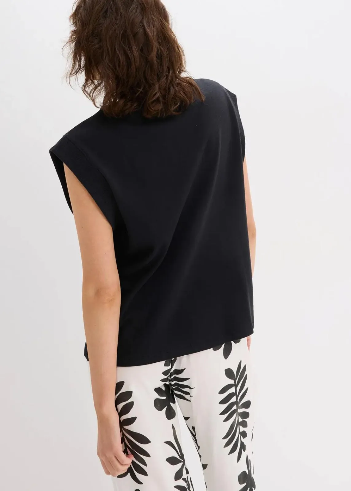bonprix Shirts & Tops^Top mit Ripp-Einsatz am Ärmel schwarz