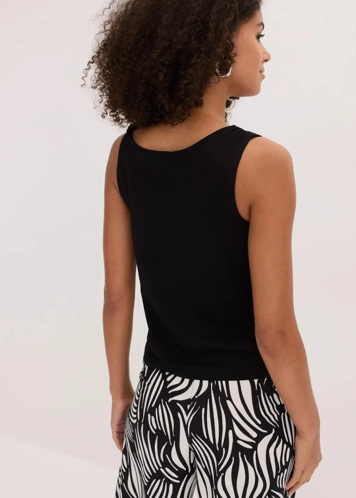 bonprix Shirts & Tops^Top mit Twist-Detail schwarz