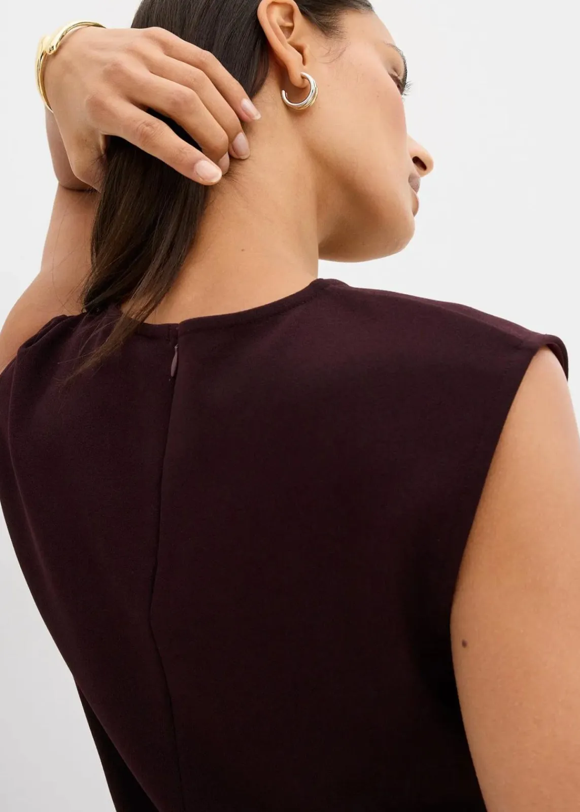 bonprix Shirts & Tops^Top mit Zierschnalle aus Crepe weinrot