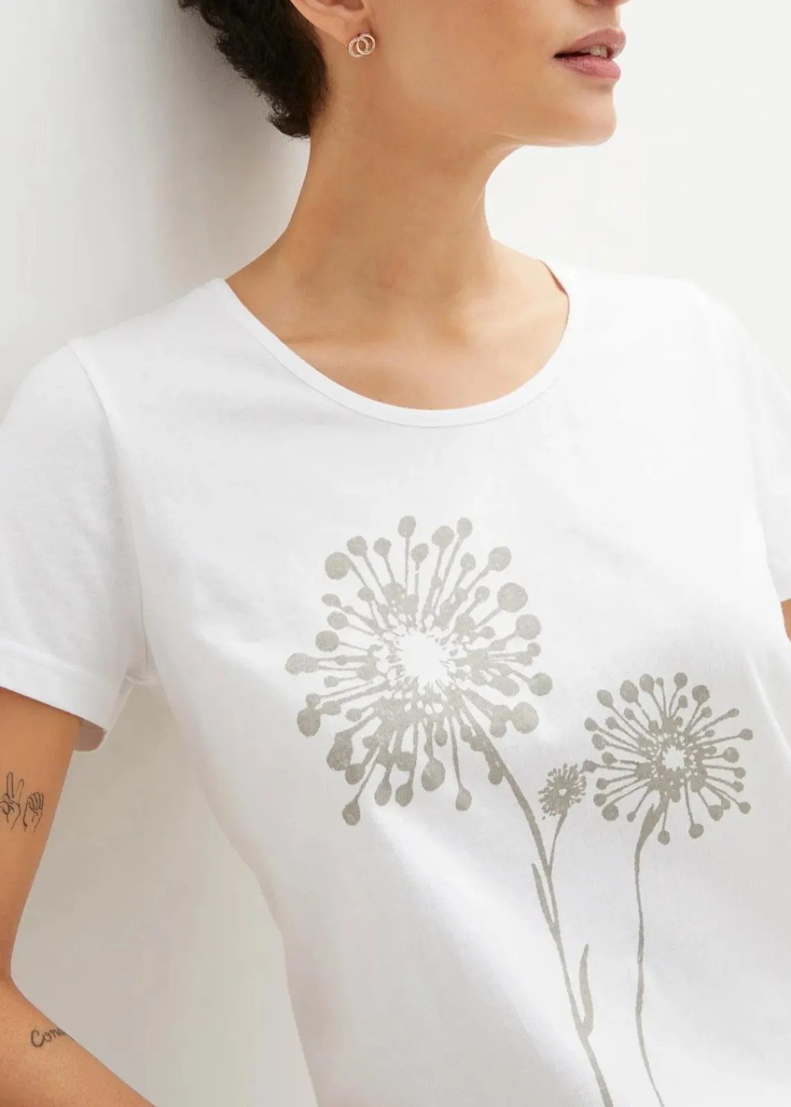 bonprix Shirts & Tops^T-Shirt weiß/mattsilber bedruckt