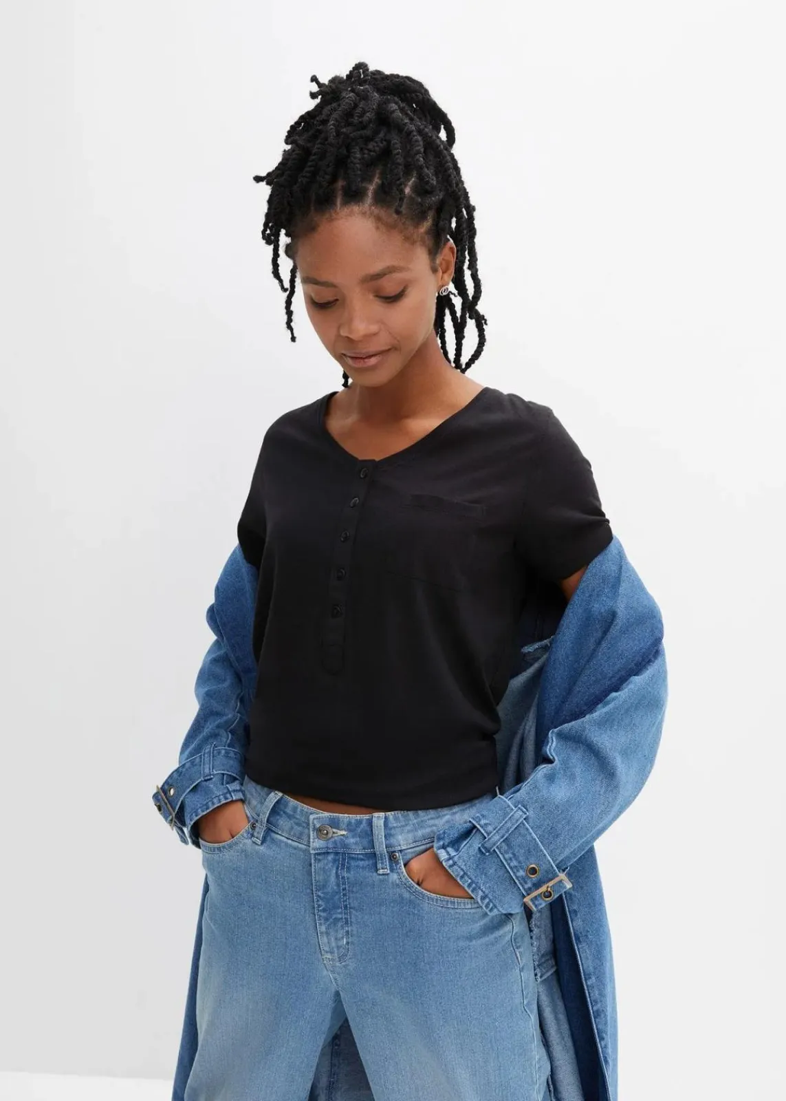 bonprix Shirts & Tops|Nachhaltigere Materialien^T-Shirt aus Baumwoll-Viskose-Mix schwarz
