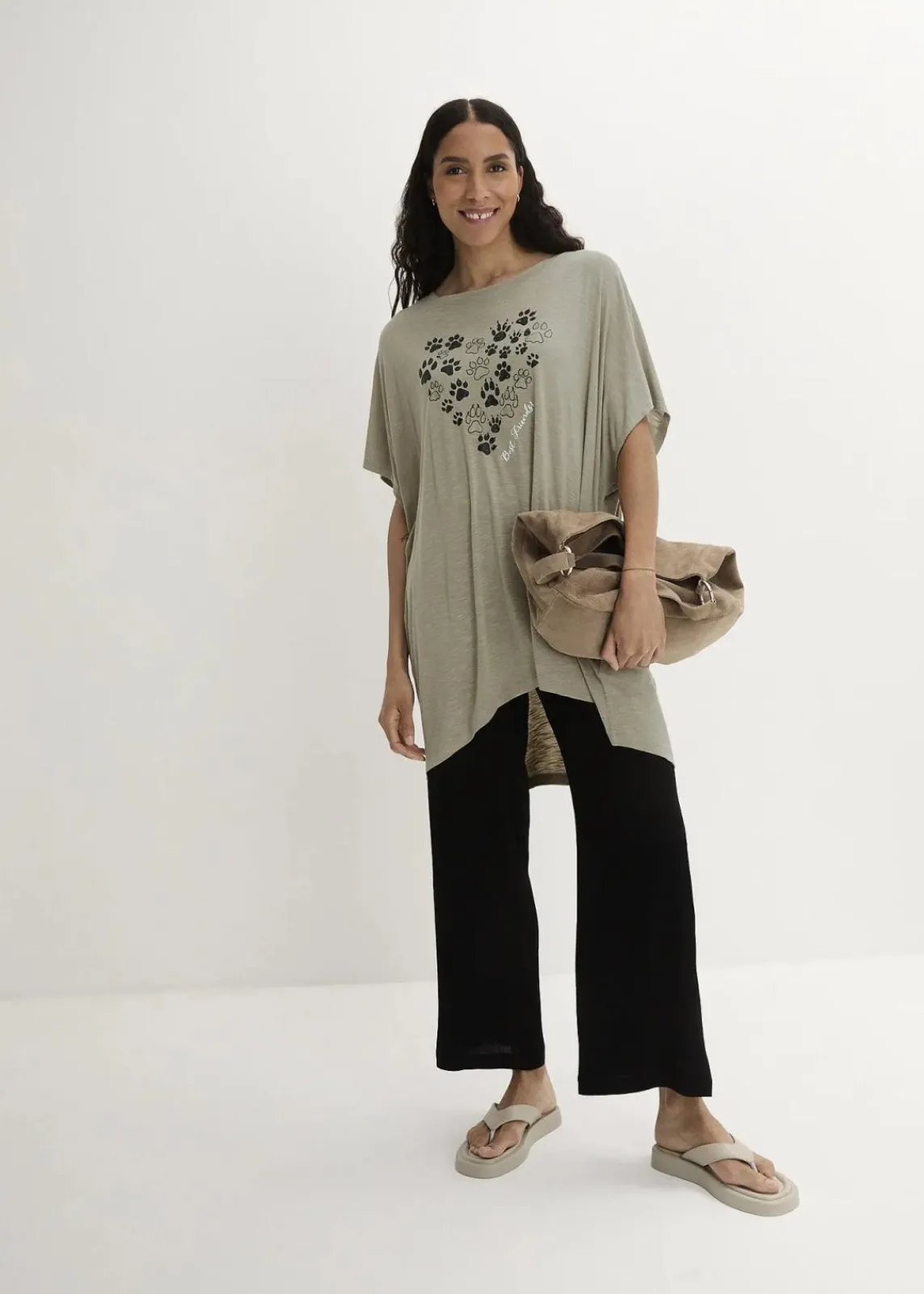 bonprix Nachhaltigere Materialien|Shirts & Tops^T-Shirt aus fließender Viskose new khaki graphisch bedruckt