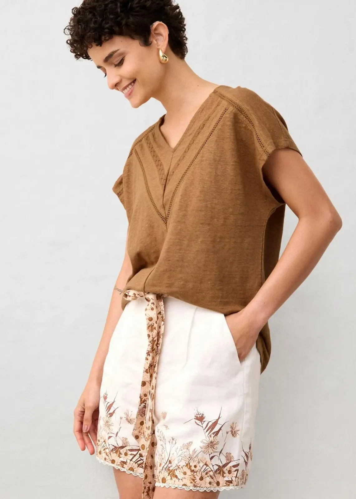 bonprix Premium|Shirts & Tops^T-Shirt aus reinem Leinen mit Spitze cognac braun