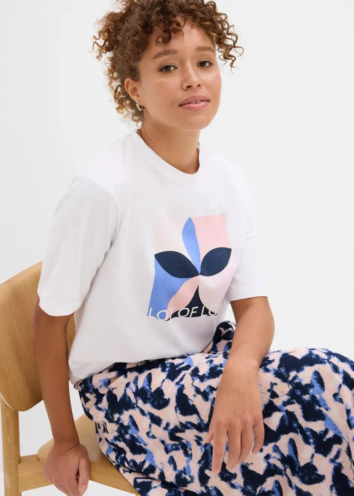 bonprix Shirts & Tops|Nachhaltigere Materialien^T-Shirt aus reiner Baumwolle weiß graphisch bedruckt