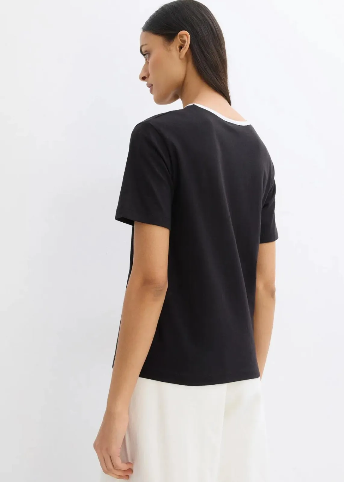 bonprix Shirts & Tops^T-Shirt mit Kontrastdetail schwarz