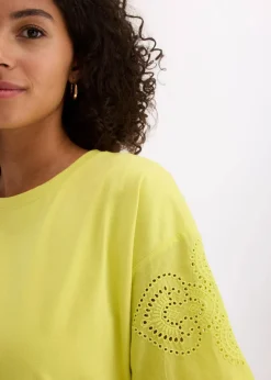 bonprix Shirts & Tops^T-Shirt mit Lochstickerei zitrusgelb