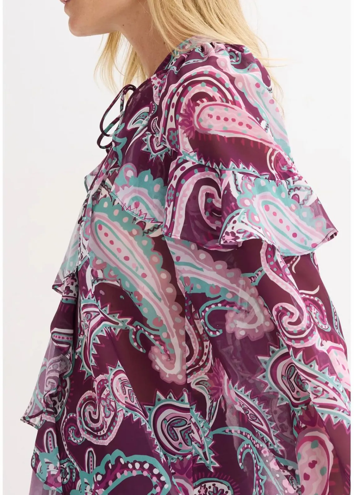 bonprix Nachhaltigere Materialien|Blusen & Tuniken^Tunikabluse mit Volants dunkelfuchsia paisley