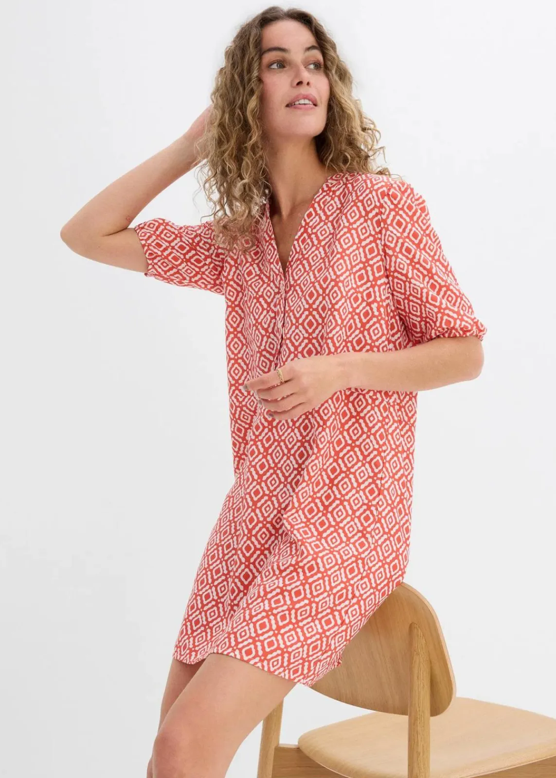 bonprix Bekleidung·Pullover & Strickjacken|Kleider^Tunika-Kleid aus fließender Viskose zimtrot /wollweiß bedruckt