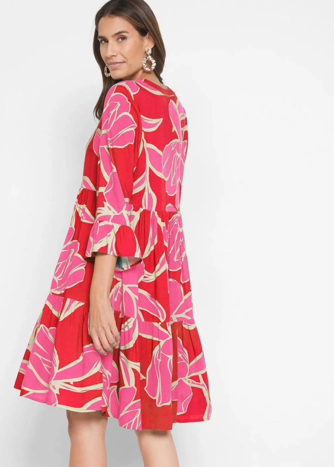 bonprix Nachhaltigere Materialien|Kleider^Tunika-Kleid aus fließender Viskose signalrot / flamingopink floral