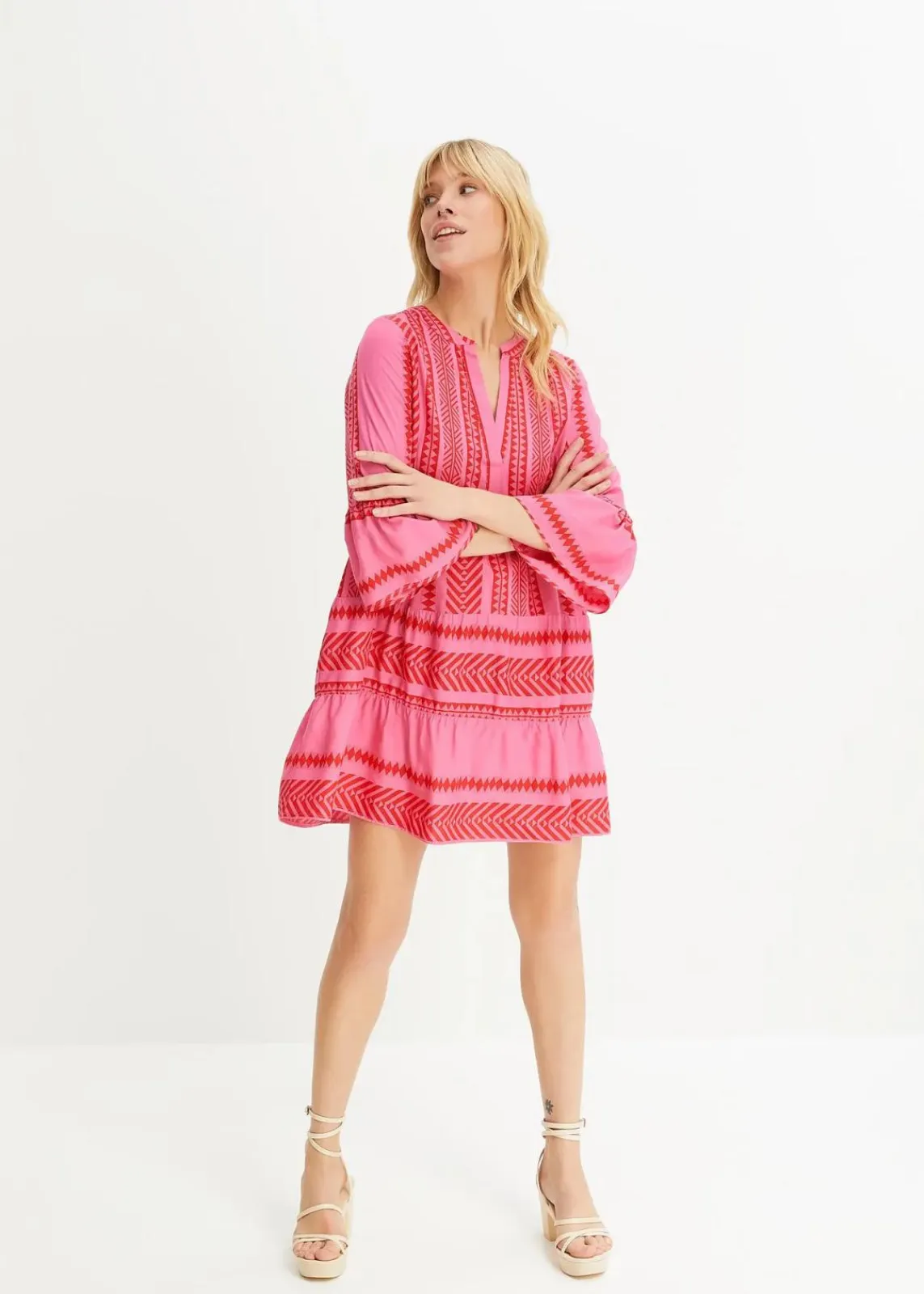 bonprix Bekleidung·Pullover & Strickjacken|Kleider^Tunika-Kleid aus fließender Viskose rot/pink gemustert