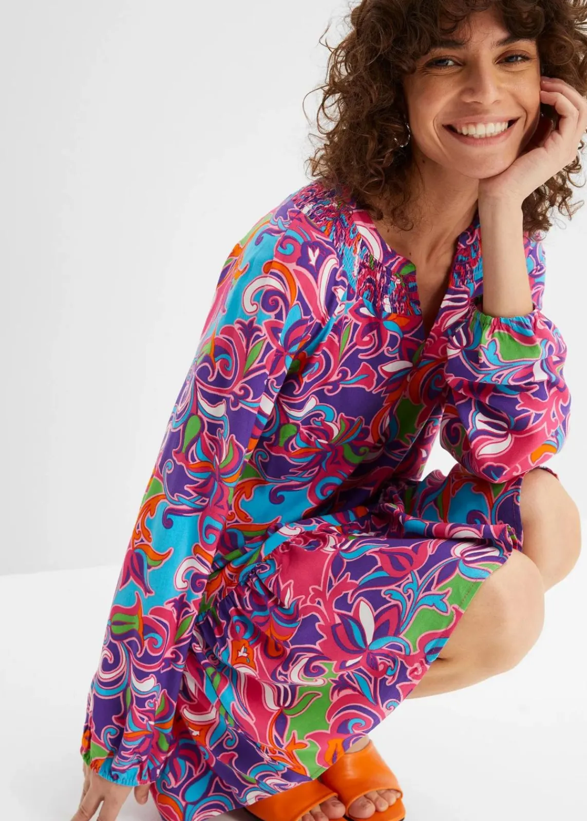 bonprix Nachhaltigere Materialien|Kleider^Tunika-Kleid aus fließender Viskose dunkelpink bedruckt