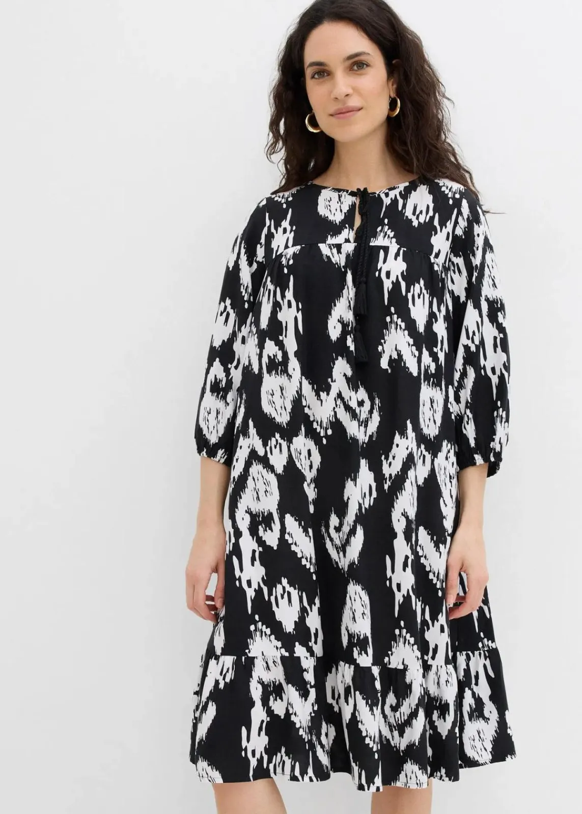 bonprix Bekleidung·Pullover & Strickjacken|Zweiteiler & Sets^Tunika-Kleid aus reiner Viskose schwarz/wollweiß bedruckt