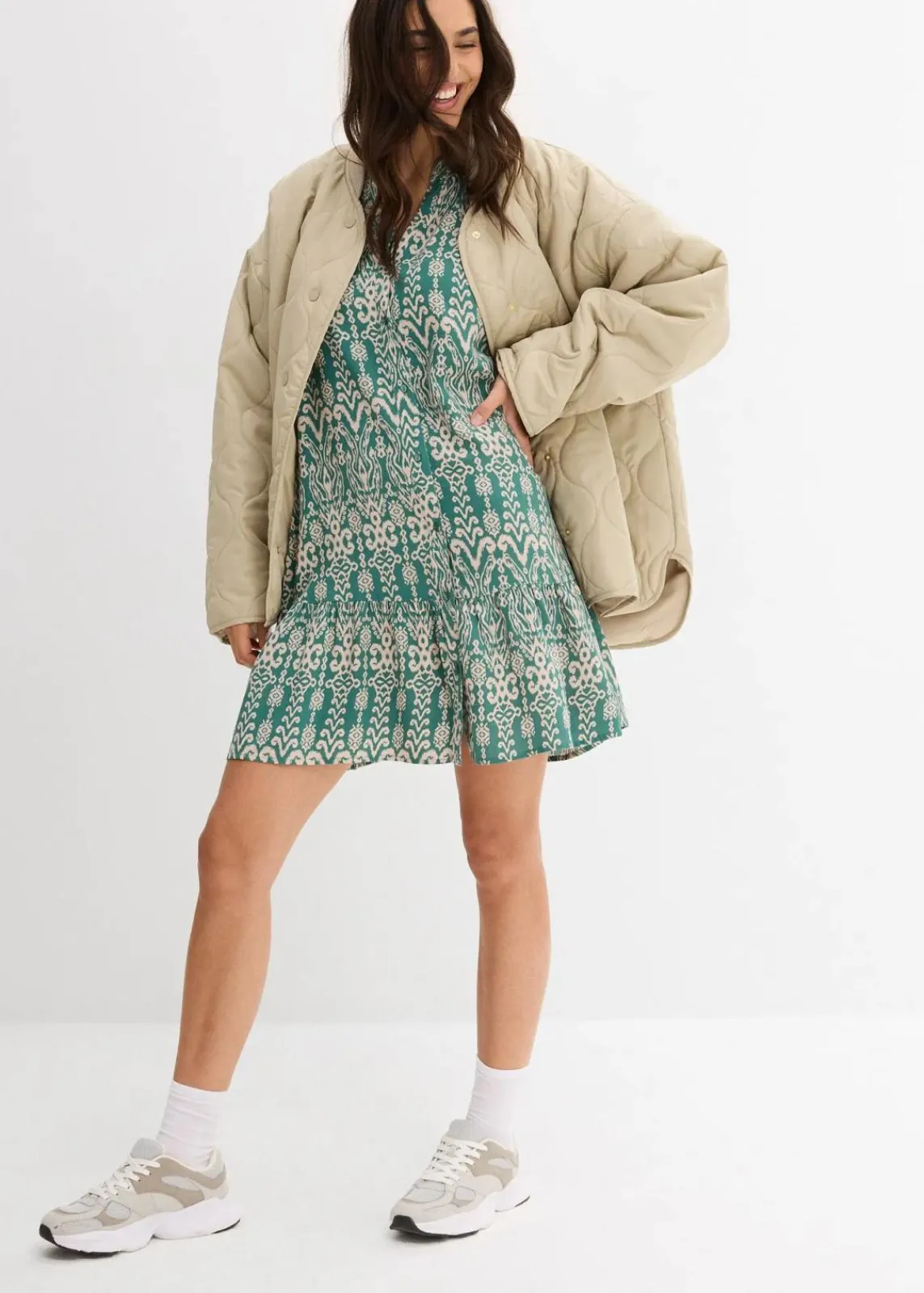 bonprix Bekleidung·Pullover & Strickjacken|Kleider^Tunika-Kleid aus softer Viskose graugrün/kreidebeige bedruckt