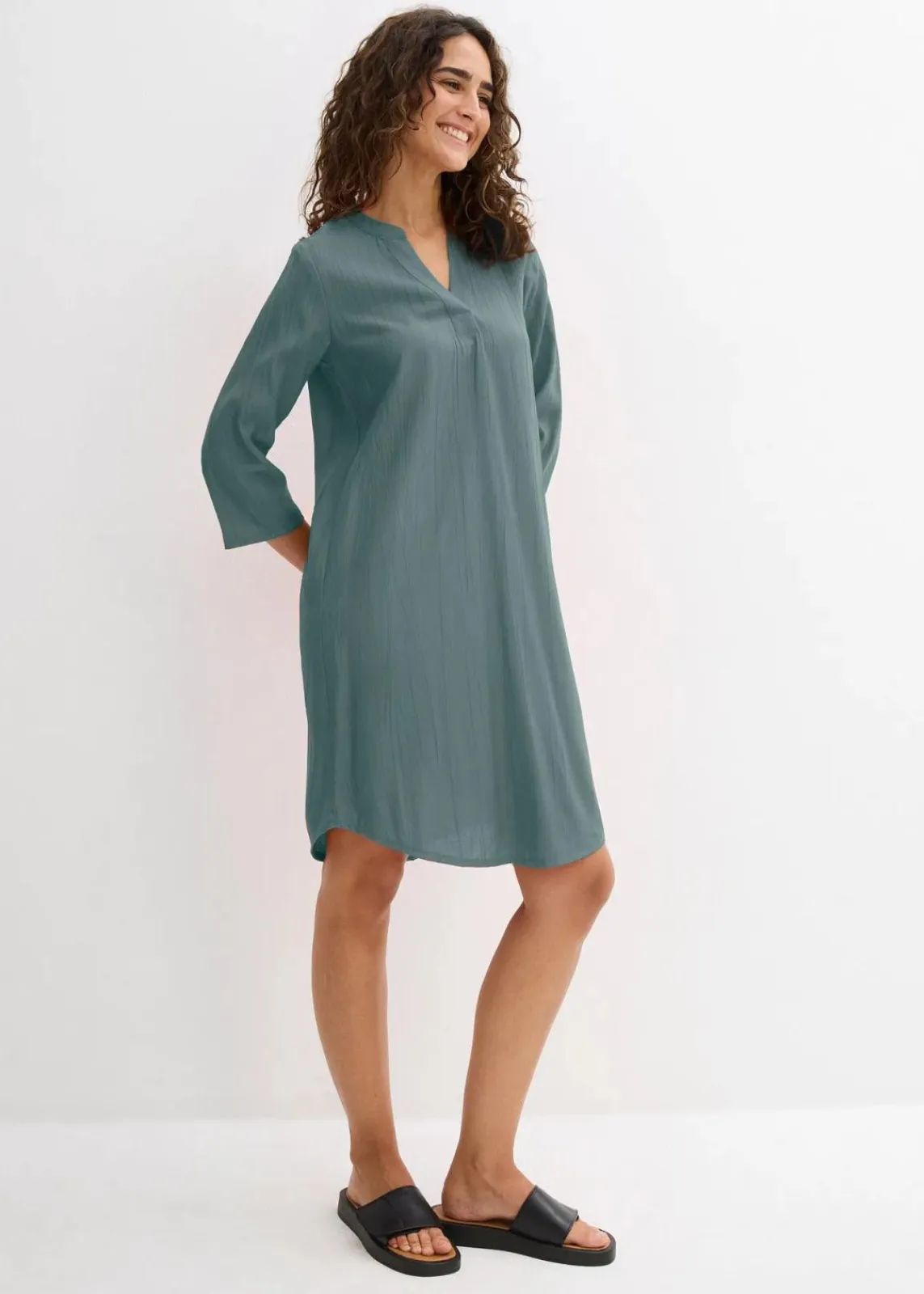 bonprix Bekleidung·Pullover & Strickjacken^Tunika-Kleid aus Viskose-Mix mit Struktur Effekt eukalyptusgrün