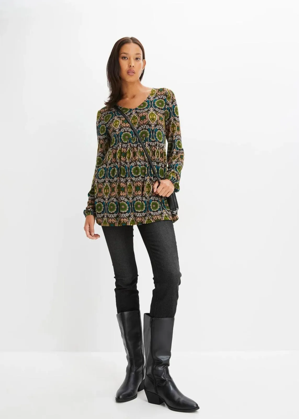bonprix Shirts & Tops|Nachhaltigere Materialien^Tunika-Shirt aus Viskose-Mix schwarz/forstgrün/camel bedruckt