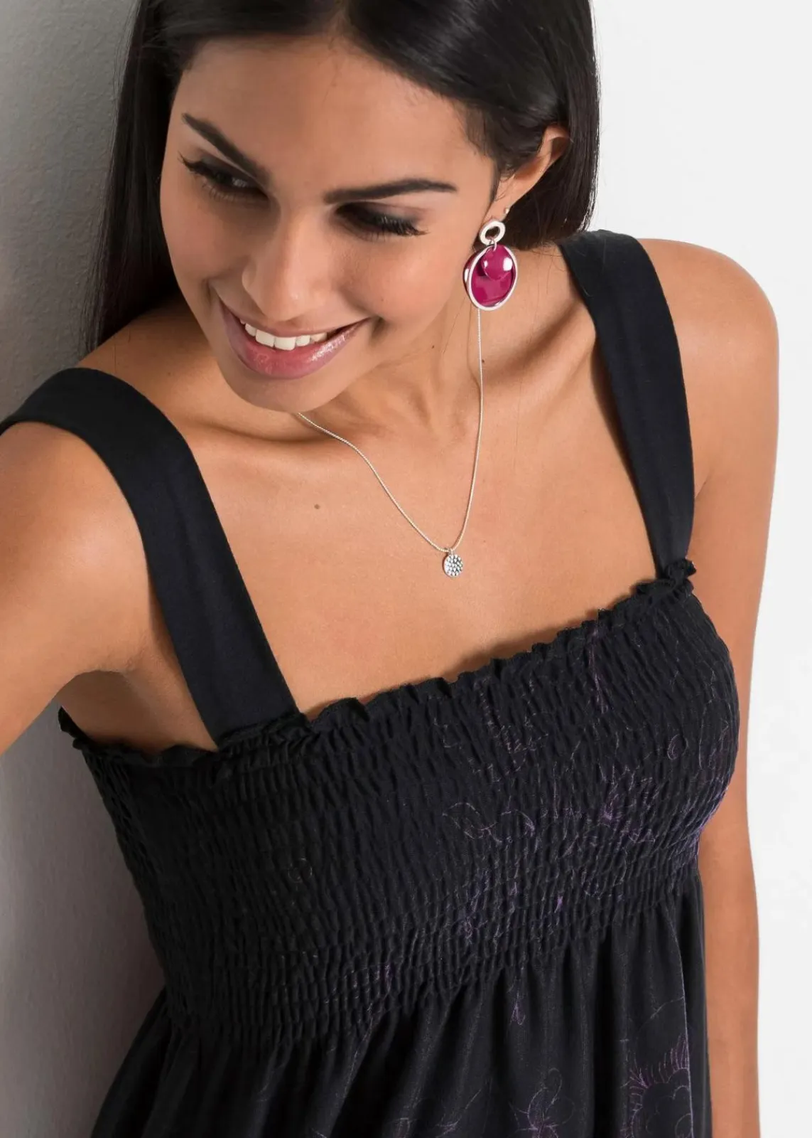 bonprix Shirts & Tops|Nachhaltigere Materialien^Tunikatop aus Viskose-Mix schwarz/lila floral
