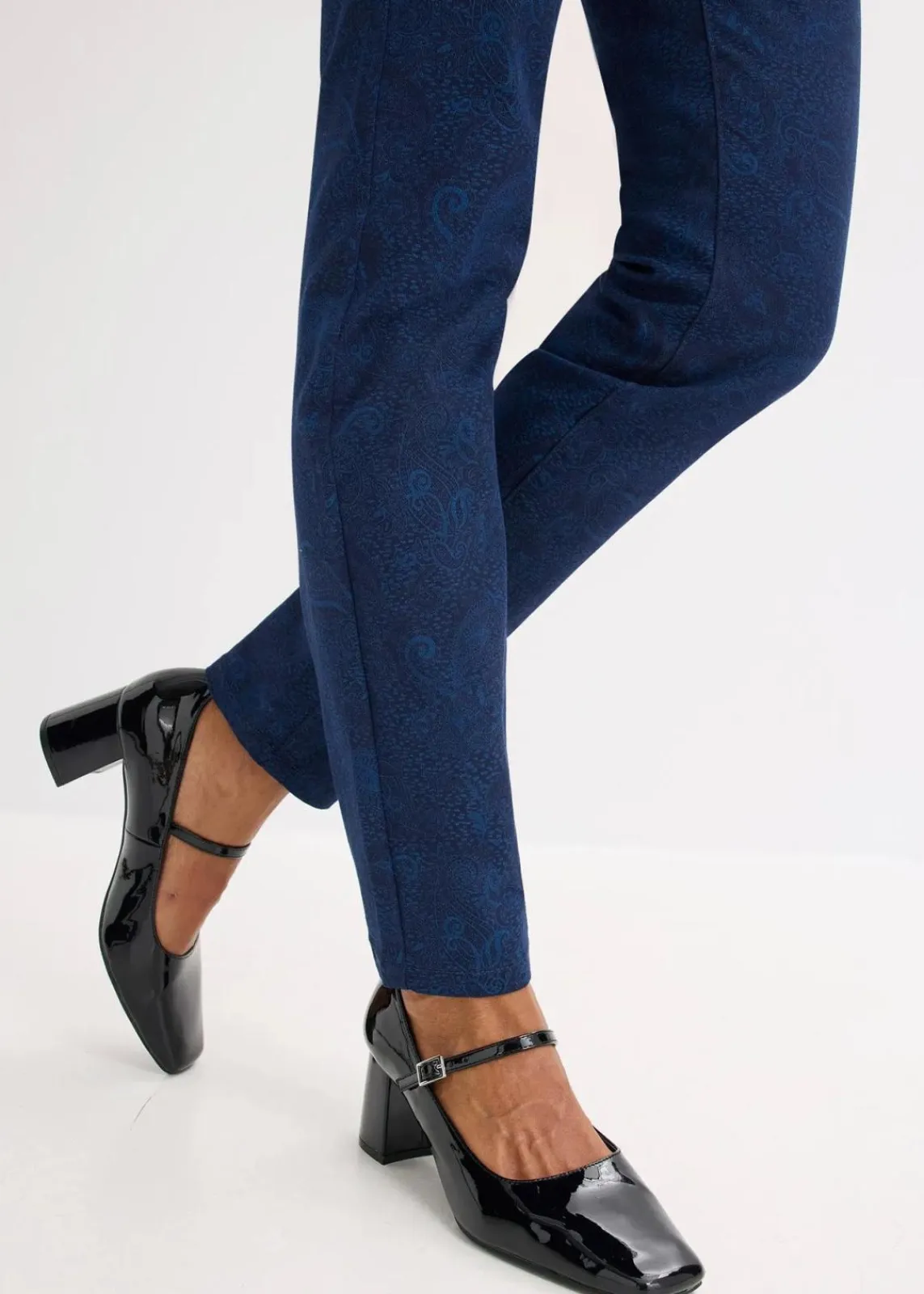 bonprix Hosen|Bekleidung·Kleider^Twillhose mit edlem Druck dunkelblau/hellindigo paisley