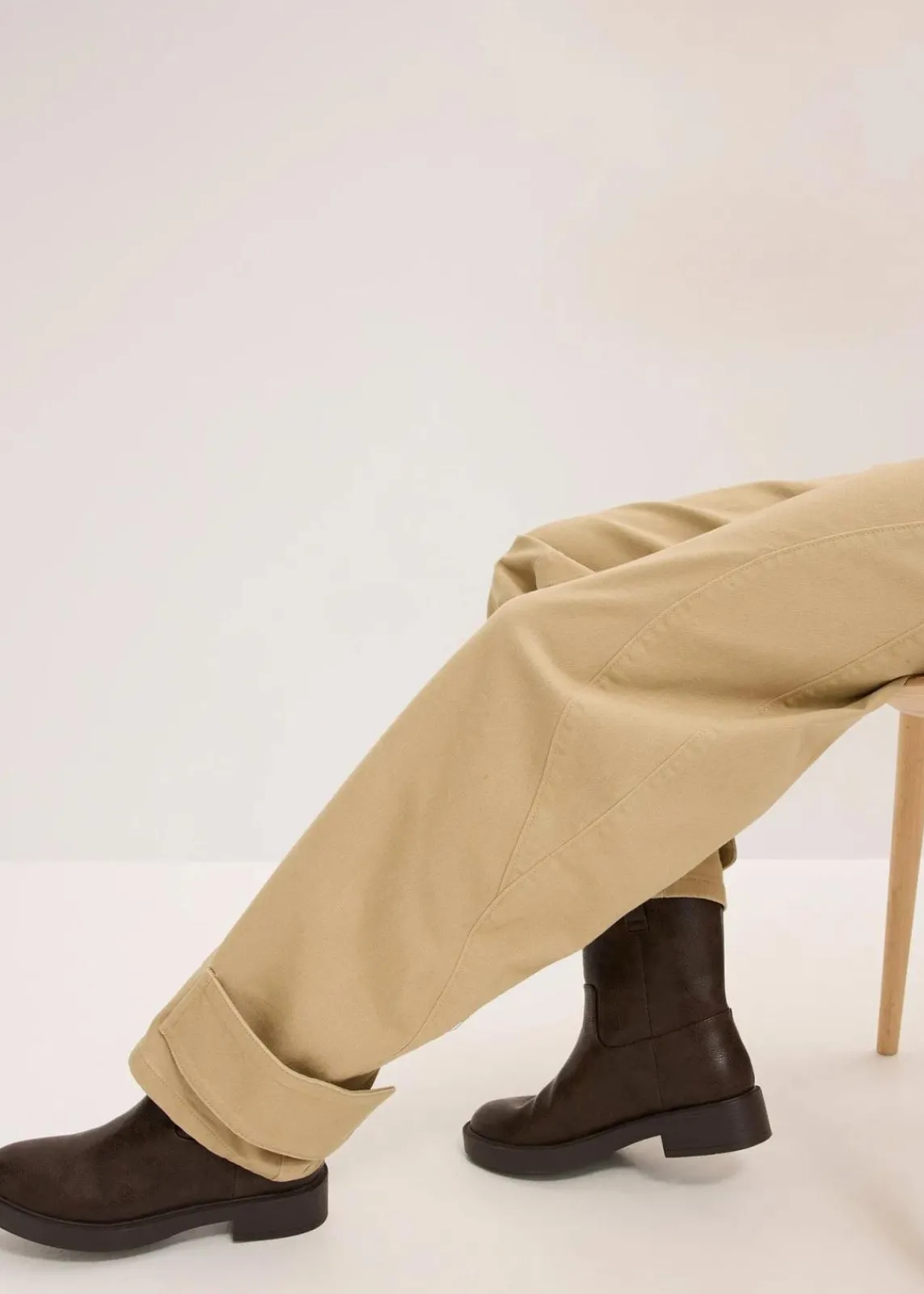 bonprix Bekleidung·Kleider|Hosen^Twillhose mit hohem Bund hellkhaki washed