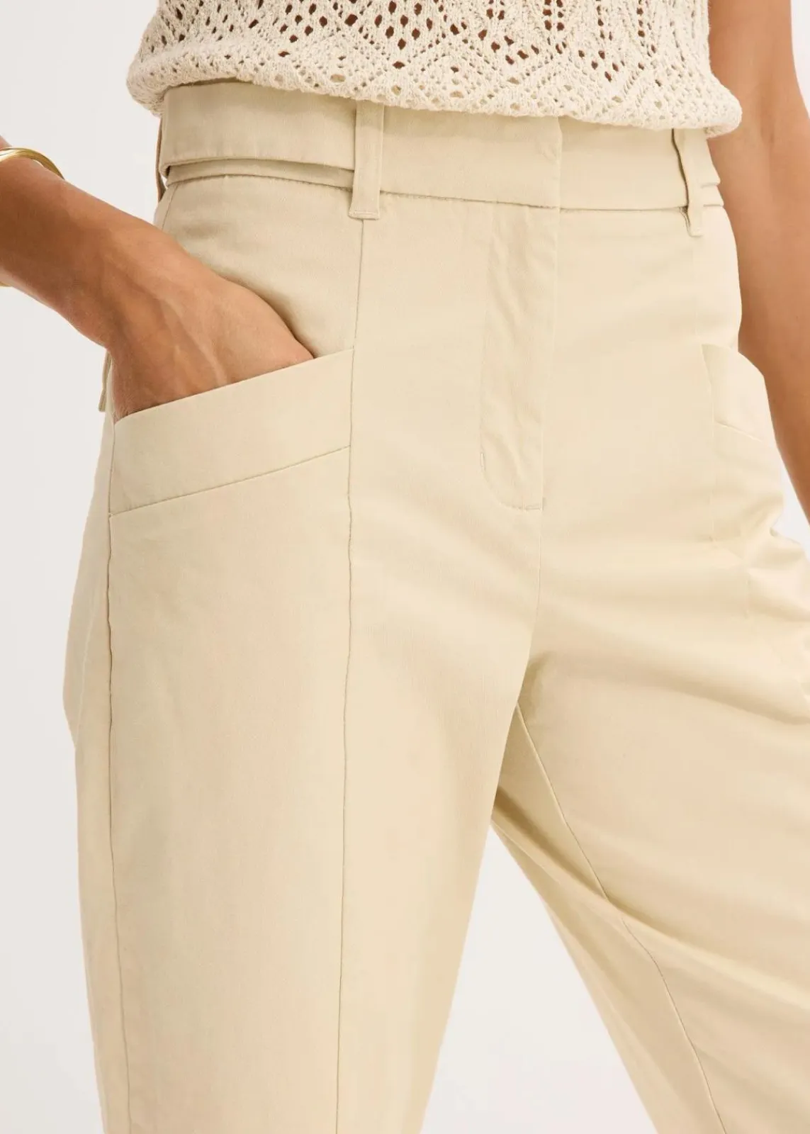 bonprix Bekleidung·Kleider|Hosen^Twillhose mit Tapered Fit hellsand