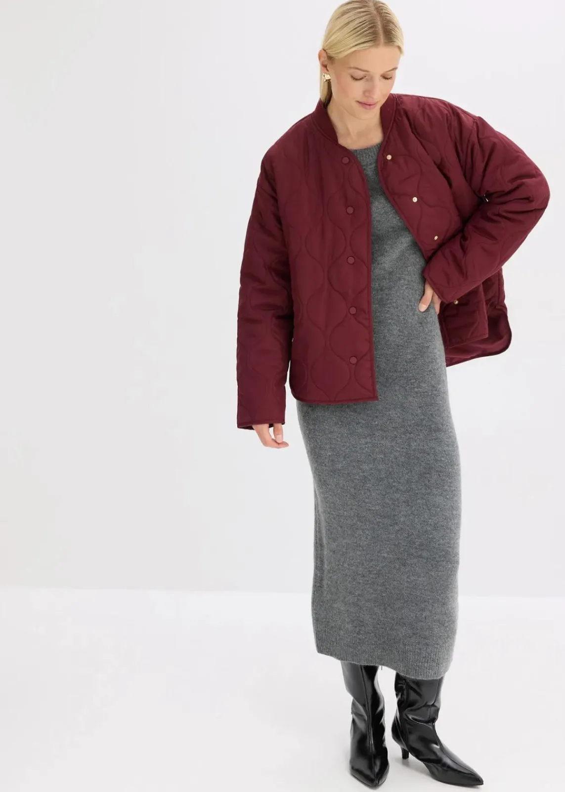 bonprix Jacken & Mäntel|Bekleidung·Hosen^Ultraleichte Steppjacke, Oversized dunkelbeere
