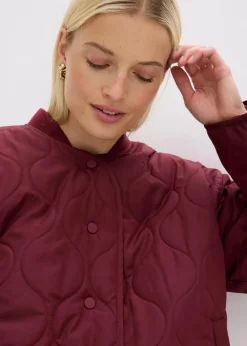 bonprix Jacken & Mäntel|Bekleidung·Hosen^Ultraleichte Steppjacke, Oversized dunkelbeere