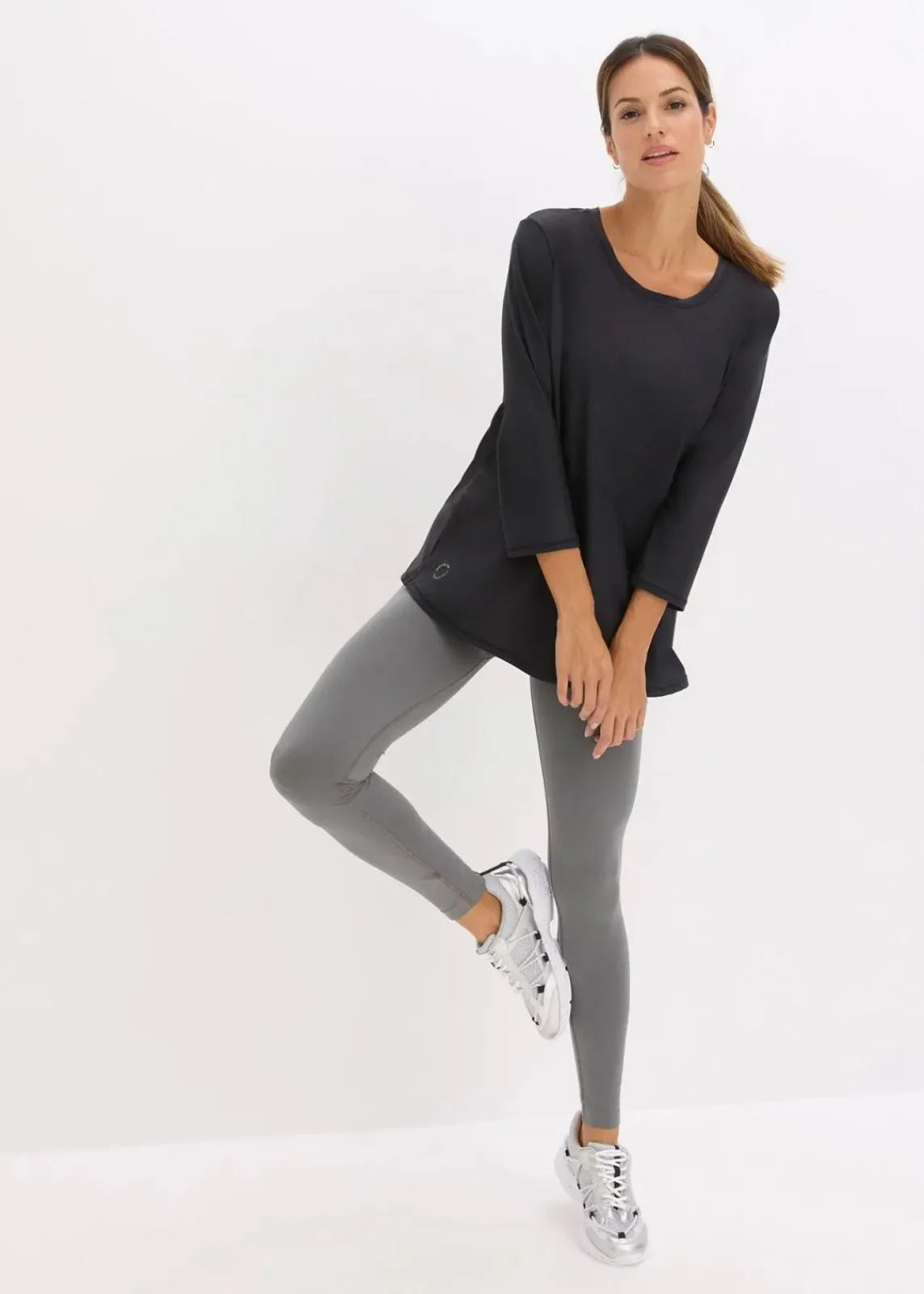bonprix Bekleidung·Sweat|Nachhaltigere Materialien^Ultrasoftes Funktionsshirt mit ¾ Ärmel, schnelltrocknend schwarz