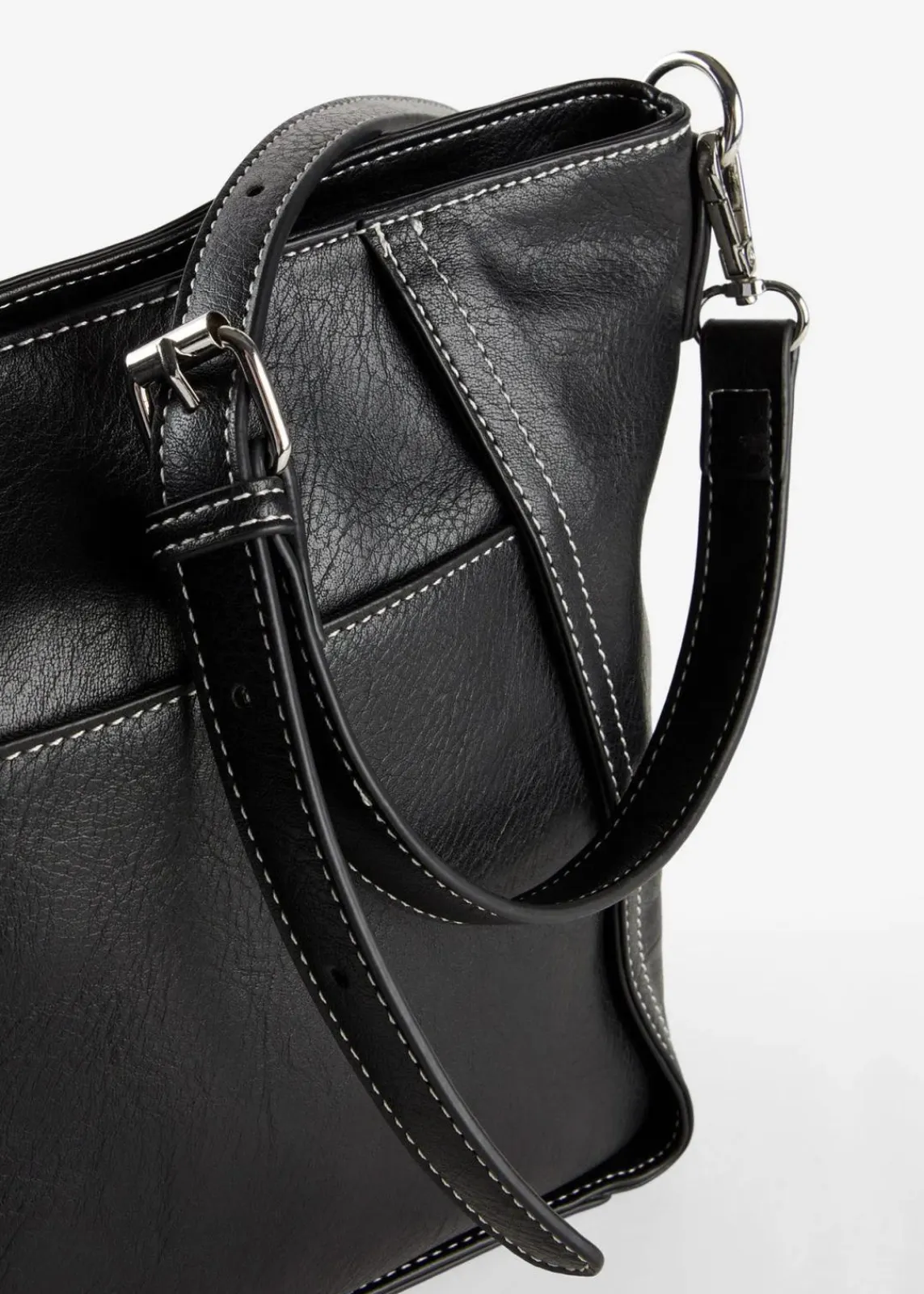 bonprix Taschen^Umhängetasche schwarz